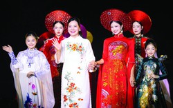 Làm thời trang bằng tình yêu với văn hóa Việt