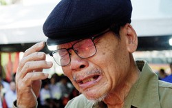 Cựu chiến binh khóc nghẹn trong buổi tiễn đưa các liệt sĩ về nơi an nghỉ cuối cùng