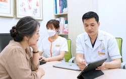 Ngày mãn kinh thế giới (18/10): Lắng nghe cơ thể, chăm sóc phụ nữ tuổi mãn kinh