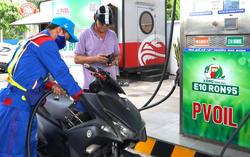 PVOIL giảm giá 350 đồng/lít xăng dầu tại 1.100 cửa hàng trên toàn quốc