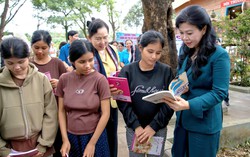 20/10, mong thay hoa bằng hộp sữa, thẻ khám thai dành tặng mẹ bầu khó khăn ở Gia Lai