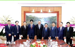 Thường trực Ban Bí thư tiếp đoàn Cục Công vụ Singapore về hợp tác giáo dục