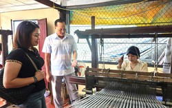 Phụ nữ Chăm – An Giang miệt mài giữ gìn nghề dệt thổ cẩm