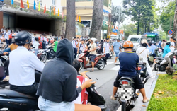 Lập lại trật tự giao thông trước cổng trường: Không thể chỉ trông chờ vào xử phạt