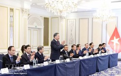 Top leader meets Vietnamese intellectuals in Belgium, Luxembourg
