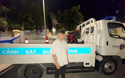 Tịch thu xe máy của nam sinh bốc đầu trên đường