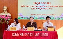Phó Chủ tịch - Tổng Thư ký UBTƯ MTTQ Việt Nam Hà Thị Nga tiếp xúc cử tri xã Bản Bo
