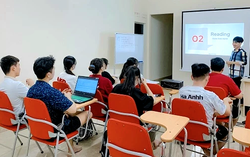 Bỏ điểm cộng IELTS, phụ huynh tính lại "bài toán" đầu tư cho con?