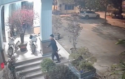 Uống rượu rồi cầm dao xông vào trụ sở công an phường đe dọa