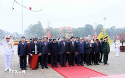 Lãnh đạo Đảng, Nhà nước vào Lăng viếng Bác nhân dịp Tết Nguyên đán Bính Ngọ