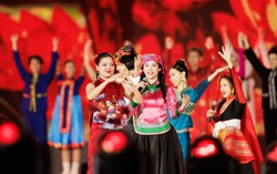 Sắc Việt trong dòng chảy công nghiệp văn hóa