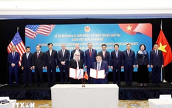 Lễ ký và trao các hợp đồng, thỏa thuận hợp tác của Việt Nam và Hoa Kỳ