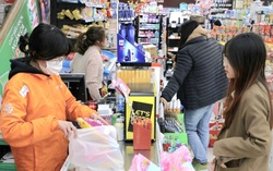 Thị trường mùng 6 Tết: Hàng hóa dồi dào, giá cả ổn định