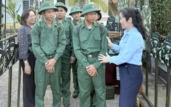 Hội LHPN tỉnh Quảng Ngãi thăm, động viên tân binh lên đường nhập ngũ năm 2026