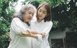 Khi mẹ chồng bắt đầu hay quên