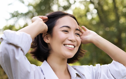 "Trầm cảm cười" - nỗi mệt mỏi âm ỉ của những người luôn tỏ ra tích cực