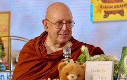 Thiền sư Ajahn Brahm: Sống hòa hợp đôi khi quan trọng hơn việc phân định đúng, sai