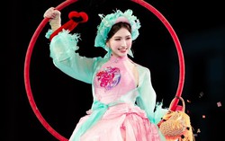 Hòa Minzy trích 400 triệu tiền bán vé concert xây cầu tại Điện Biên