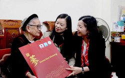 Phó Chủ tịch Hội LHPN Việt Nam chúc Tết, tri ân người có công tại Ninh Bình