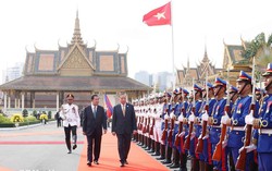 Lễ đón trọng thể Tổng Bí thư Tô Lâm thăm cấp Nhà nước tới Vương quốc Campuchia