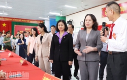 Phó Chủ tịch nước Võ Thị Ánh Xuân kiểm tra công tác bầu cử tại tỉnh Đồng Nai