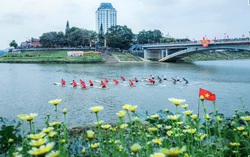 Sôi động hội thi đua bè mảng trên sông Kỳ Cùng