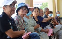 127 cụ bà, cụ ông phấn khởi khi được tạo điều kiện bỏ phiếu ngay tại Trung tâm dưỡng lão Thị Nghè