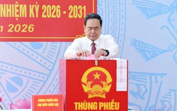 Chủ tịch Quốc hội Trần Thanh Mẫn bỏ phiếu tại đơn vị bầu cử số 5, xã Hóc Môn, TPHCM