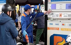 Giá xăng RON95-III tăng lên 30.690 đồng mỗi lít