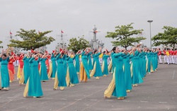 Sôi nổi "Vũ điệu lính biển - Tự hào sức trẻ Vùng 3 Hải quân"