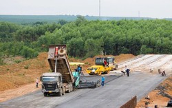 Tăng cường giải pháp quản lý, bình ổn giá vật liệu, tháo gỡ khó khăn cho các công trình giao thông