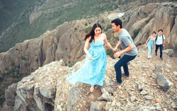 Tái ngộ chốn đào nguyên