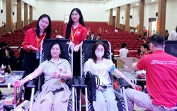 500 bạn trẻ "Trao gửi những giọt hồng ươm mầm sự sống"