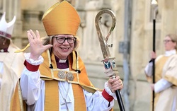 Nữ Tổng giám mục đầu tiên trong lịch sử 1.400 năm của Giáo hội Anh