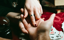 Cảnh giác lừa đảo xem bói, giải hạn online dịp đầu năm