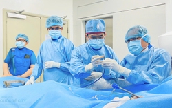 Cứu sống cụ bà gần 100 tuổi bị rối loạn nhịp tim