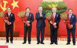 Trao Huân chương Quân công tặng các đồng chí lãnh đạo, nguyên lãnh đạo