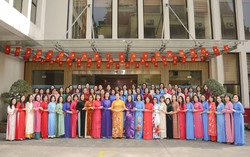 Lãnh đạo, cán bộ Trung ương Hội LHPN Việt Nam hưởng ứng "Tuần lễ áo dài" 2026