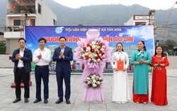 Hội LHPN xã Tân Sơn, Phú Thọ: Đồng diễn áo dài và kết nạp hội viên danh dự