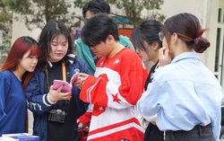 Sinh viên Học viện Báo chí & Tuyên truyền hưởng ứng Ngày Sách và Văn hóa đọc Việt Nam