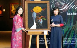 Triển lãm sơn mài "Chạm vào thinh không" của nữ họa sĩ khiếm thính