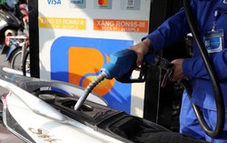 Giá xăng dầu tăng mạnh từ 15 giờ hôm nay, RON95-III vượt mốc 27.000 đồng