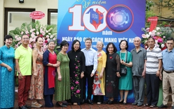 Phụ nữ làm báo