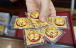 Giá vàng giảm, người dân cần lưu ý gì trước khi mua vàng?