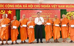 Phó Bí thư Đảng ủy MTTQ, các đoàn thể Trung ương Trần Thắng thăm, chúc Tết Chôl Chnăm Thmây 2026 tại Cần Thơ