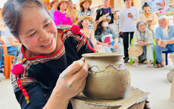 Gốm đen Yang Tao và những điệu vũ nguyên thủy giữa đại ngàn