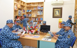 Nếp sống mỗi ngày của thủy thủ trong lòng đại dương