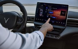 Khách hàng sở hữu VinFast VF 6: “Quyết định chuyển sang xe điện là bước đi sáng suốt”