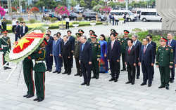 Tổng Bí thư, Chủ tịch nước dâng hương tưởng niệm các Anh hùng liệt sỹ tại Đà Nẵng