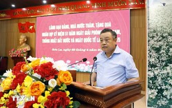 Chủ nhiệm Ủy ban Kiểm tra Trung ương Trần Sỹ Thanh thăm, tặng quà tại Sơn La
